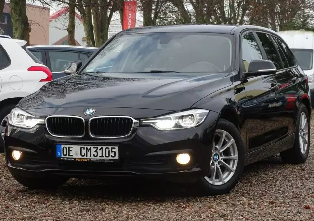 BMW Seria 3 318d Touring