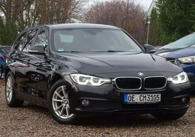 BMW Seria 3 318d Touring