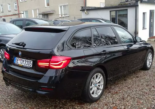 BMW Seria 3 318d Touring