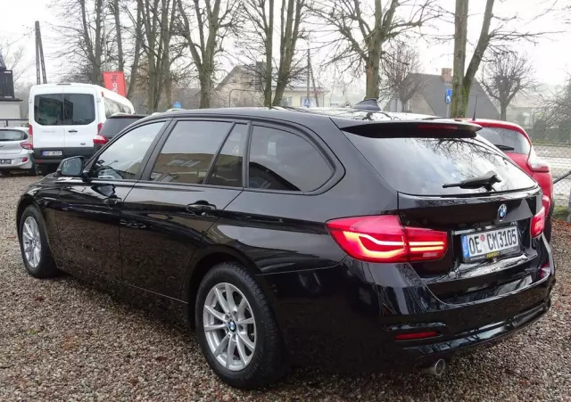 BMW Seria 3 318d Touring