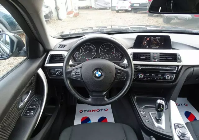 BMW Seria 3 318d Touring