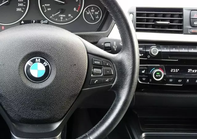 BMW Seria 3 318d Touring