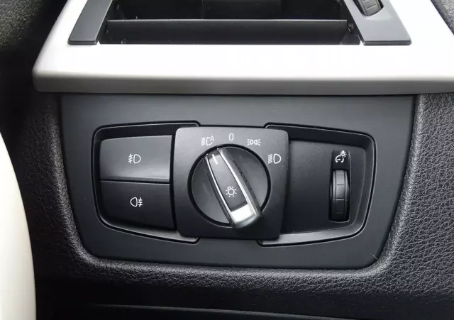 BMW Seria 3 318d Touring