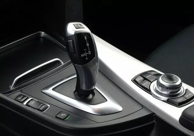 BMW Seria 3 318d Touring