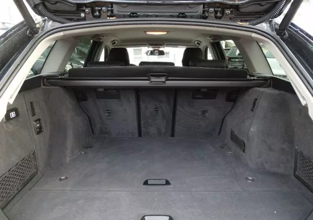 BMW Seria 3 318d Touring