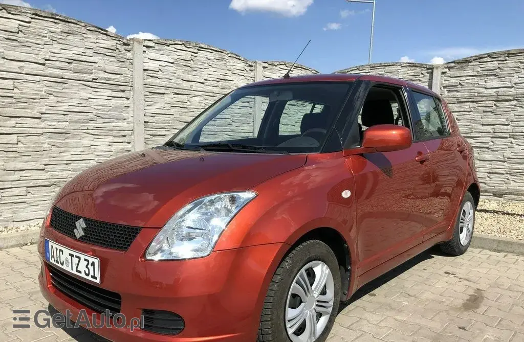SUZUKI Swift 