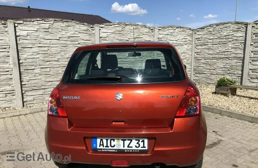 SUZUKI Swift 