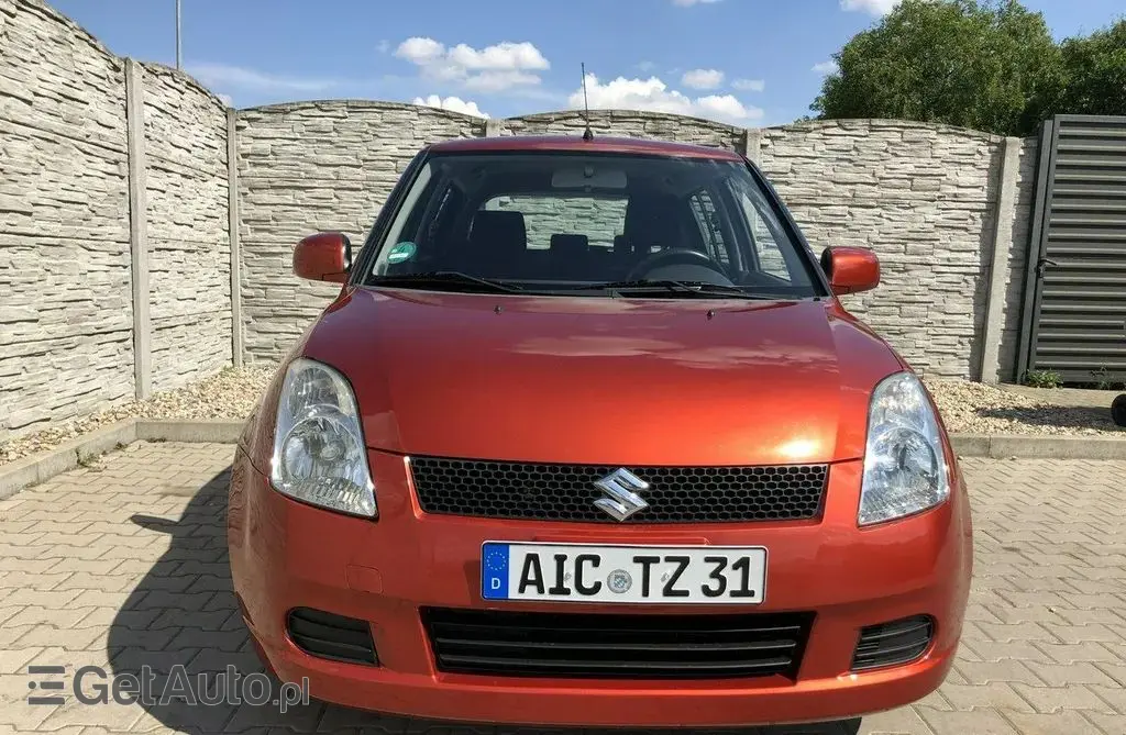SUZUKI Swift 