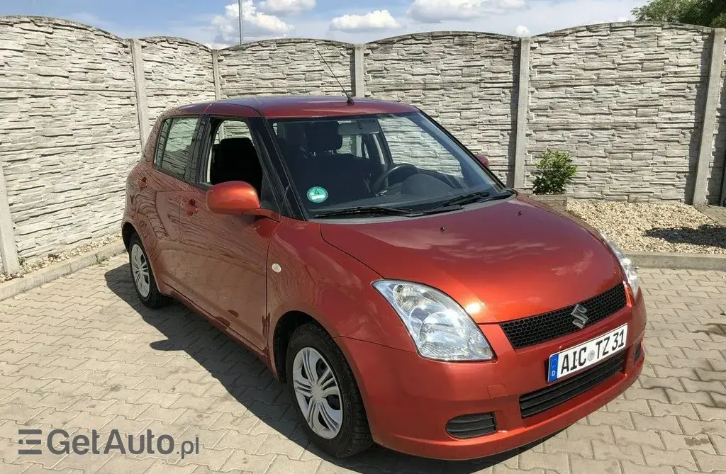 SUZUKI Swift 