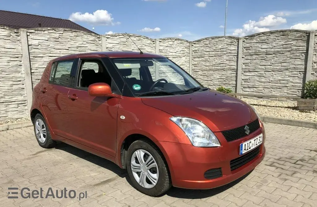 SUZUKI Swift 