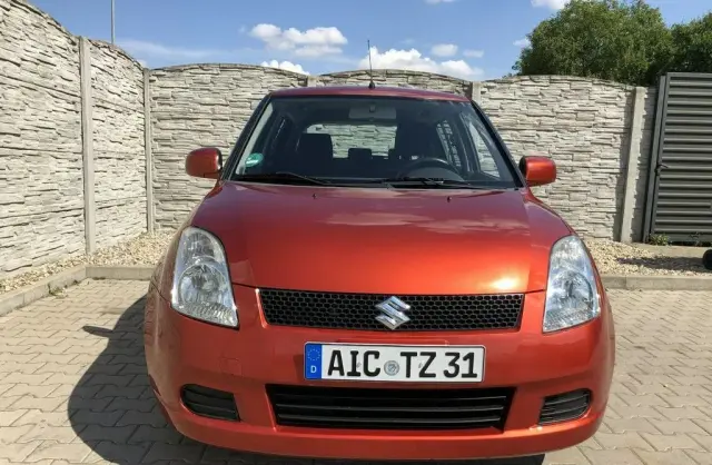 SUZUKI Swift 