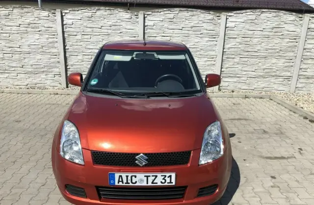 SUZUKI Swift 