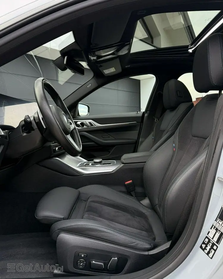 BMW Seria 4 420d xDrive Sport-Aut M Sport