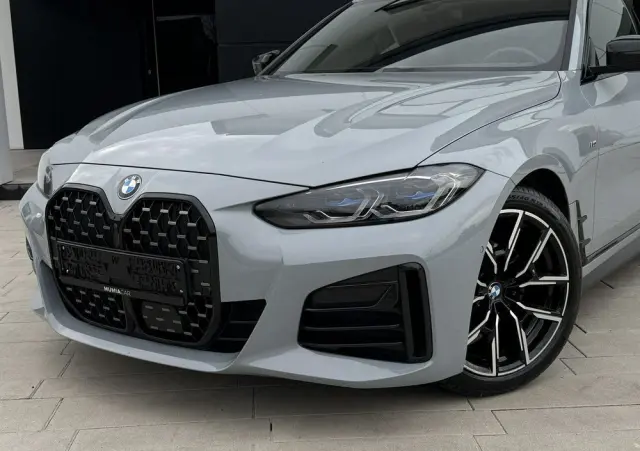 BMW Seria 4 420d xDrive Sport-Aut M Sport