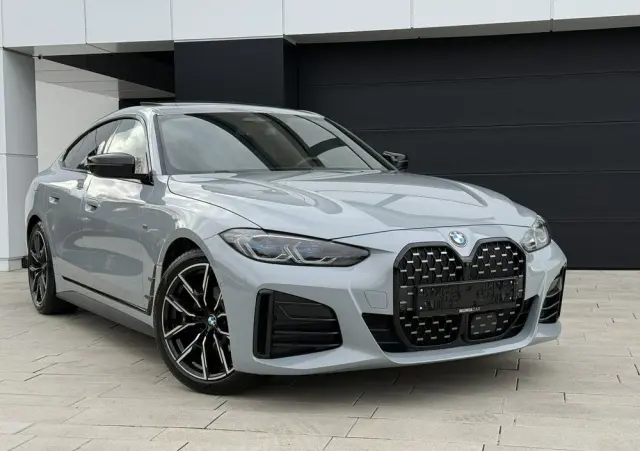 BMW Seria 4 420d xDrive Sport-Aut M Sport