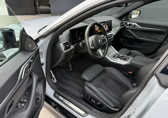 BMW Seria 4 420d xDrive Sport-Aut M Sport