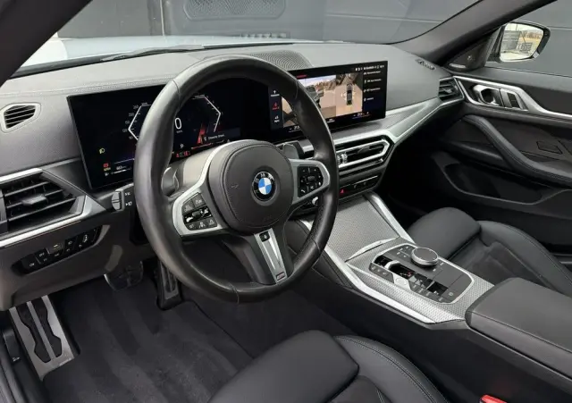 BMW Seria 4 420d xDrive Sport-Aut M Sport