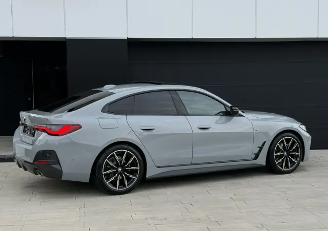 BMW Seria 4 420d xDrive Sport-Aut M Sport