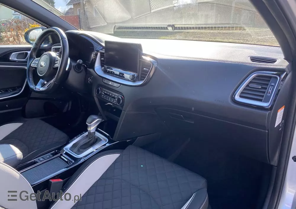 KIA Ceed 1.6 CRDi mHEV GT-Line