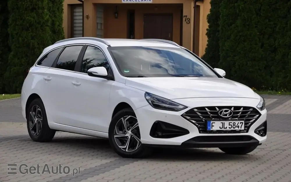 HYUNDAI I30 1.6 CRDI DCT Select