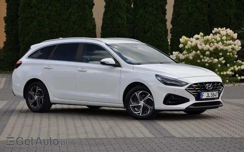 HYUNDAI I30 1.6 CRDI DCT Select