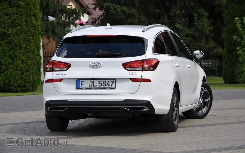 HYUNDAI I30 1.6 CRDI DCT Select