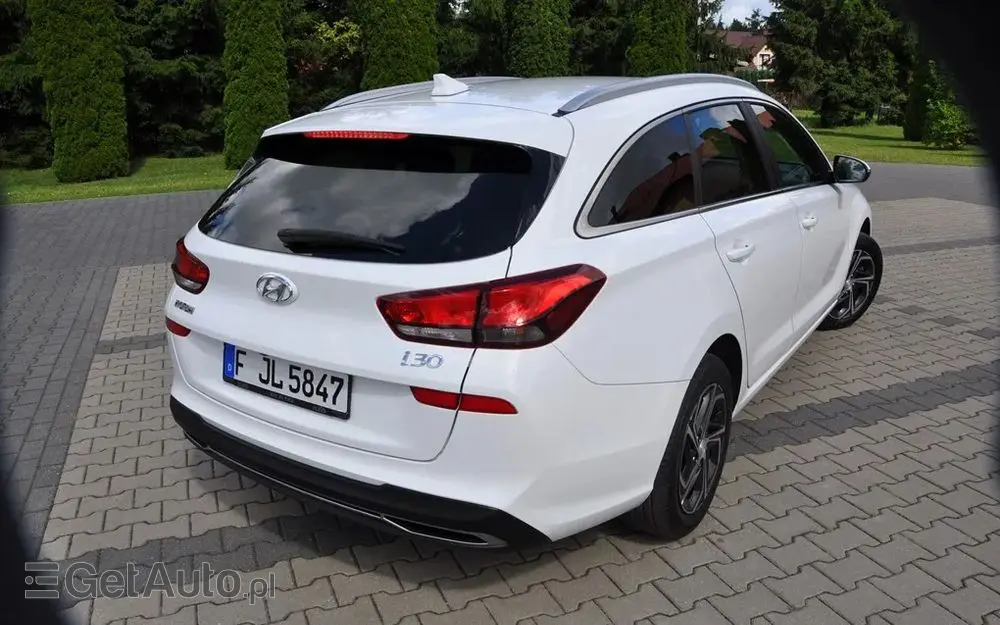 HYUNDAI I30 1.6 CRDI DCT Select