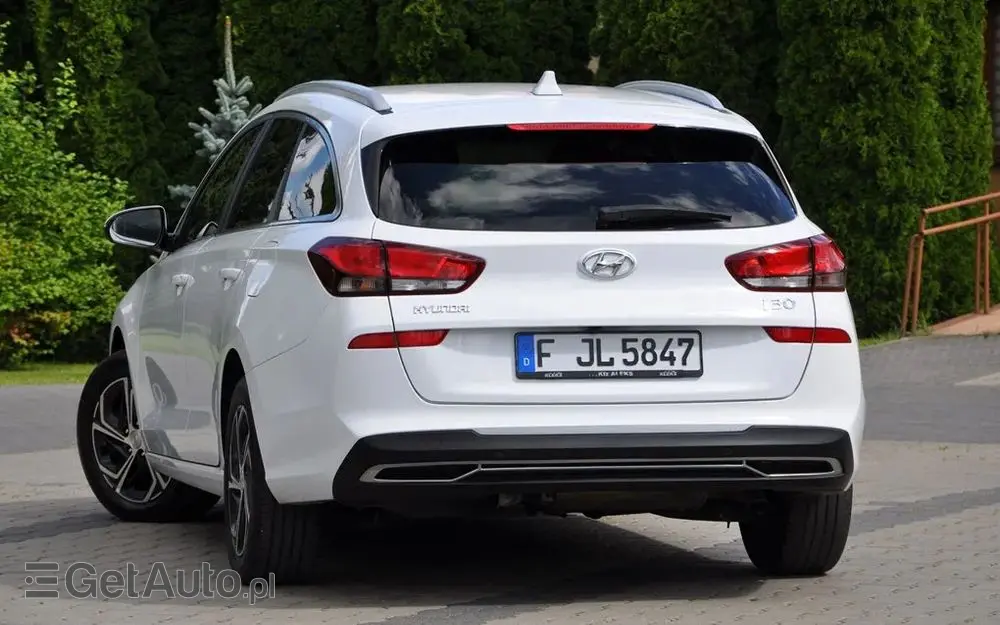 HYUNDAI I30 1.6 CRDI DCT Select