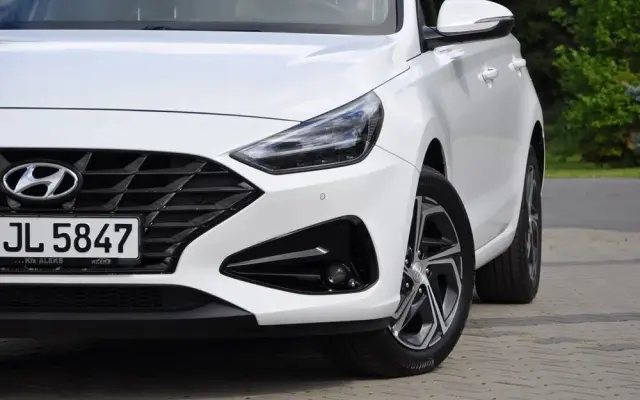 HYUNDAI I30 1.6 CRDI DCT Select