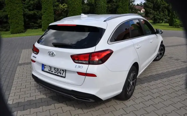 HYUNDAI I30 1.6 CRDI DCT Select