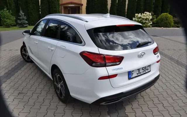 HYUNDAI I30 1.6 CRDI DCT Select