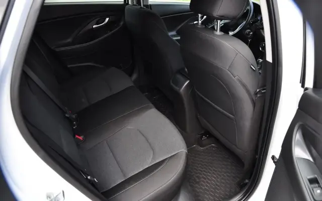 HYUNDAI I30 1.6 CRDI DCT Select