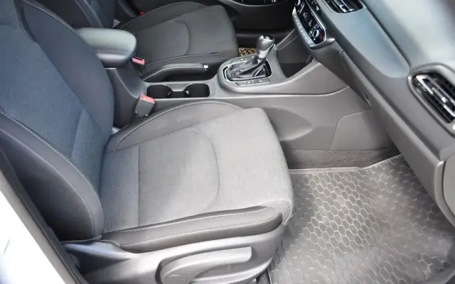 HYUNDAI I30 1.6 CRDI DCT Select