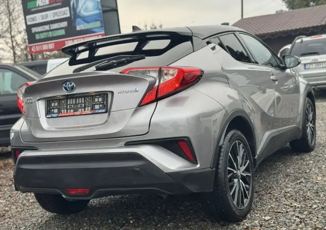 TOYOTA C-HR 