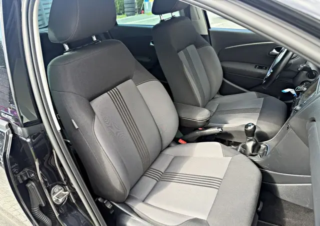 VOLKSWAGEN Polo 1.4 TDI Blue Motion Technology Allstar