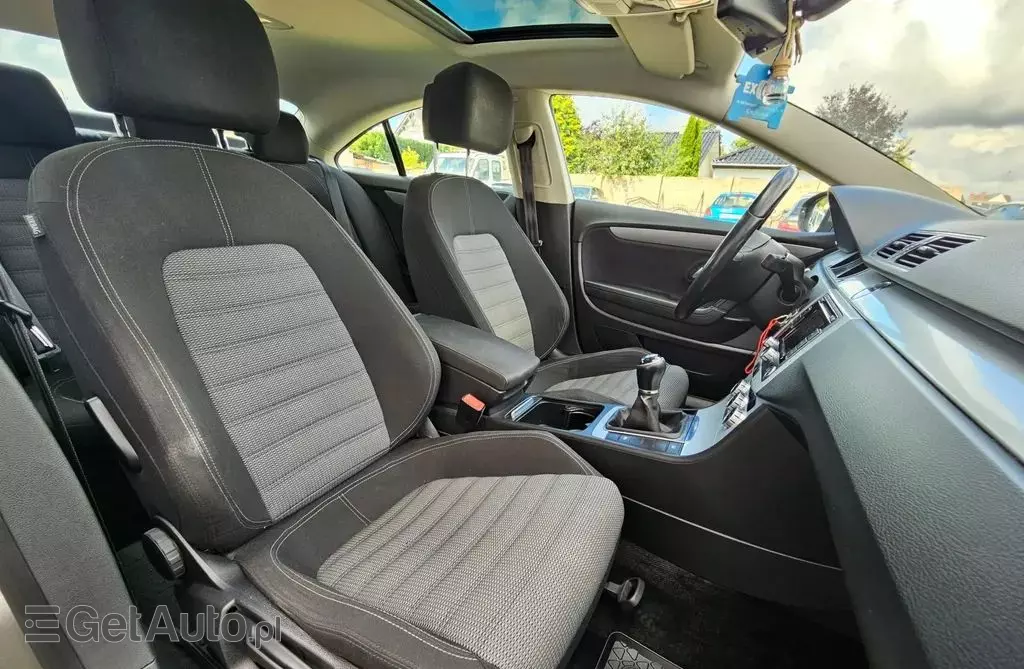 VOLKSWAGEN Passat CC 1.8 TSI (160 KM)