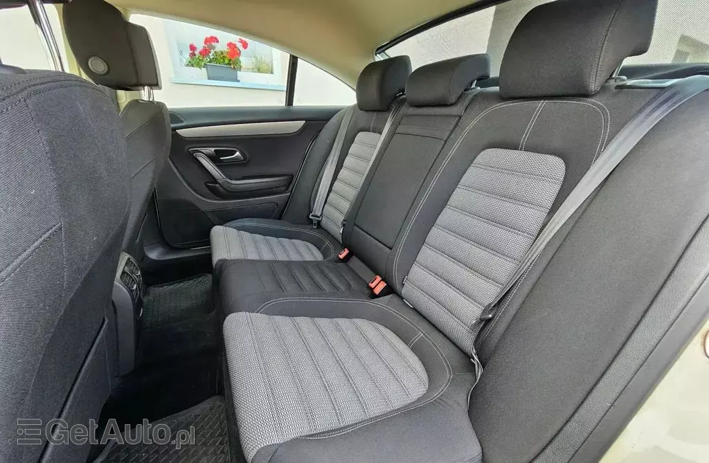 VOLKSWAGEN Passat CC 1.8 TSI (160 KM)