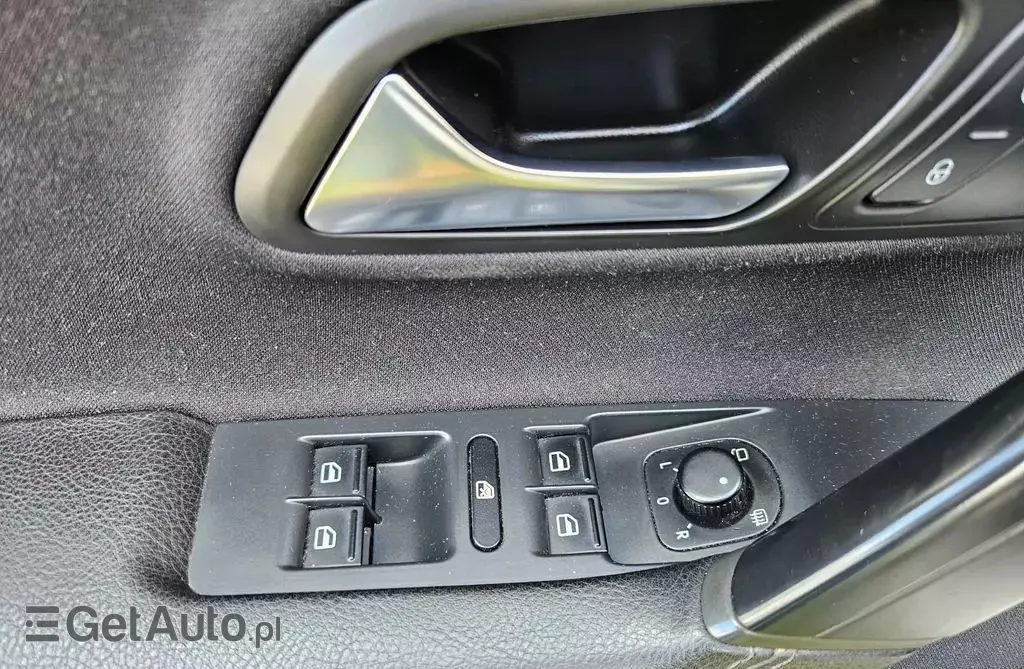 VOLKSWAGEN Passat CC 1.8 TSI (160 KM)