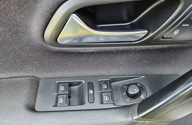 VOLKSWAGEN Passat CC 1.8 TSI (160 KM)