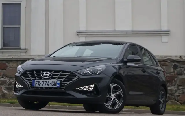 HYUNDAI I30 1.6 CRDI Select