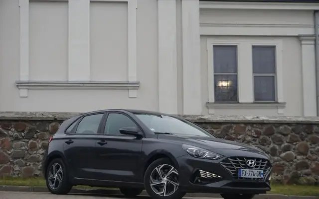 HYUNDAI I30 1.6 CRDI Select