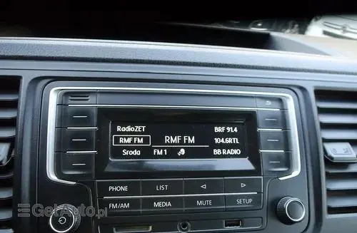 VOLKSWAGEN Transporter 