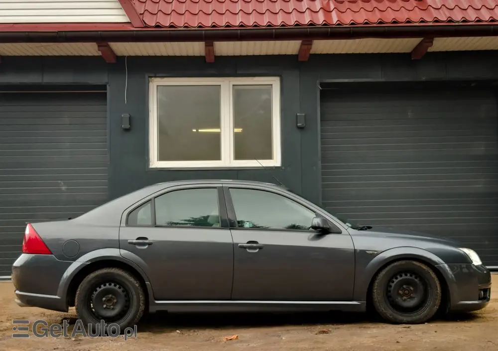 FORD Mondeo V6 ST 220