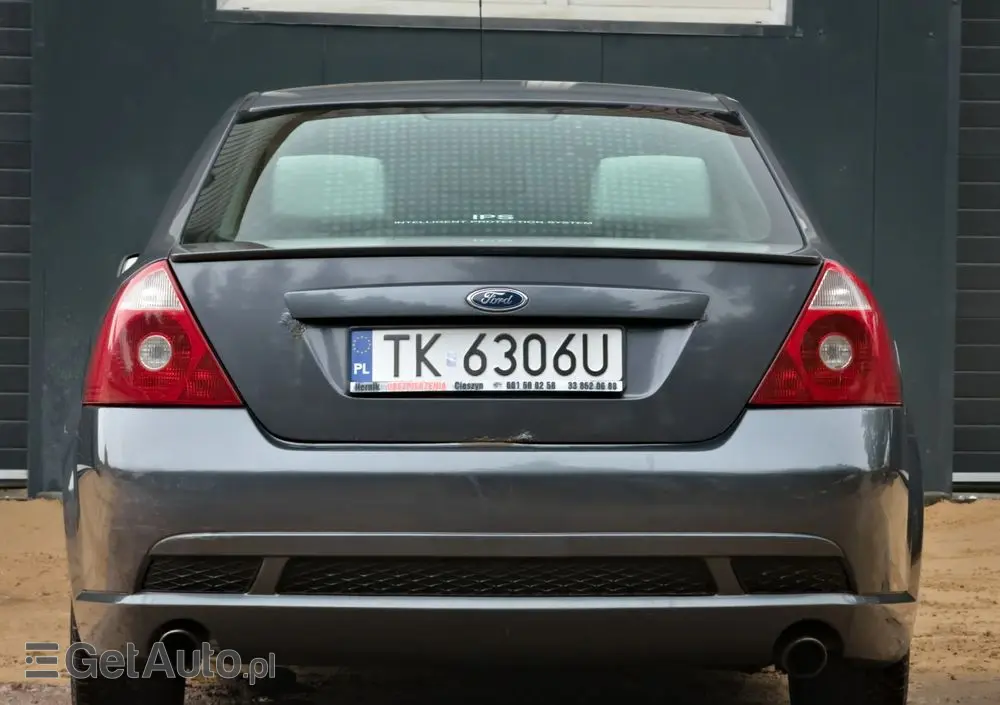FORD Mondeo V6 ST 220