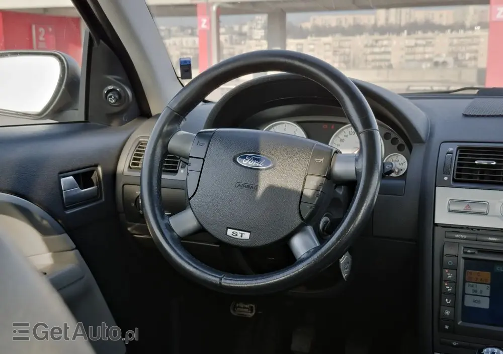 FORD Mondeo V6 ST 220