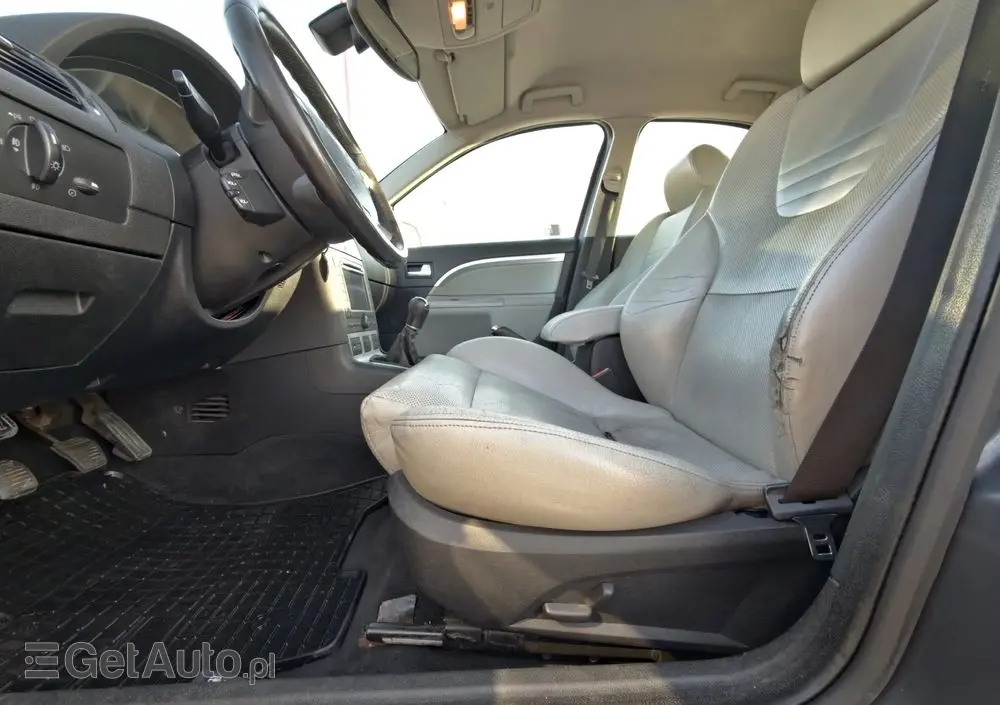 FORD Mondeo V6 ST 220