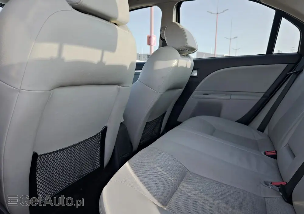 FORD Mondeo V6 ST 220