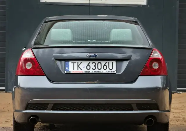 FORD Mondeo V6 ST 220