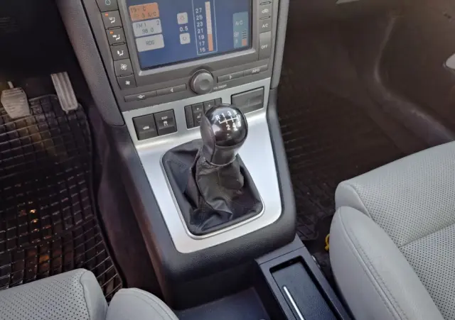 FORD Mondeo V6 ST 220