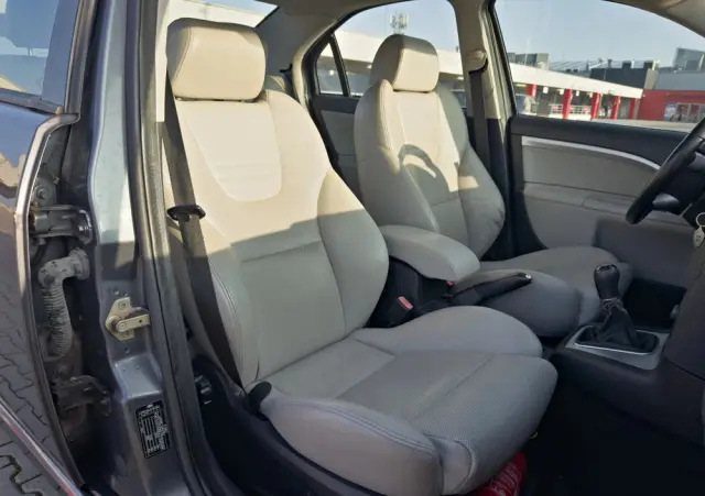 FORD Mondeo V6 ST 220